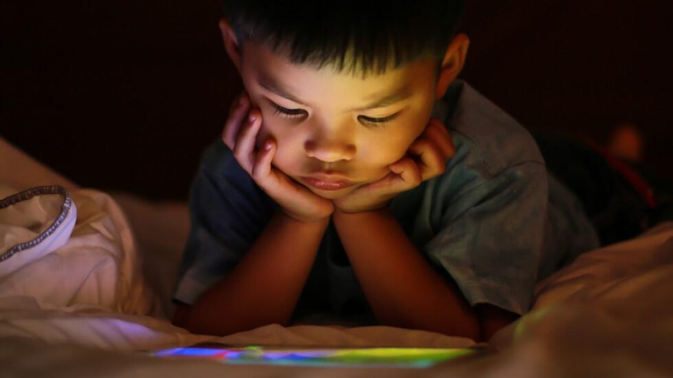What are the Major Signs of Over Screen time How Can You Tackle it
