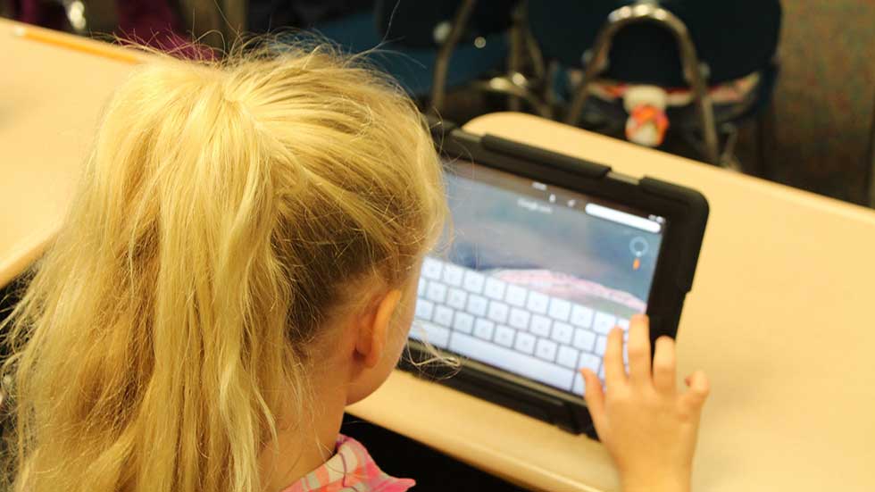Social Accounts, Boards and Pages to Follow for BYOD in the Classroom