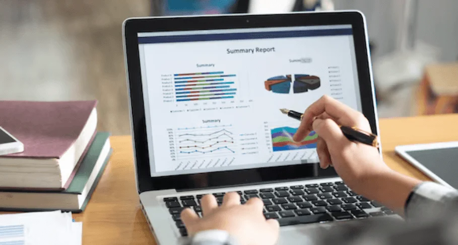 Let's Talk About Educational Data Analytics Lets Talk About Educational Data Analytics