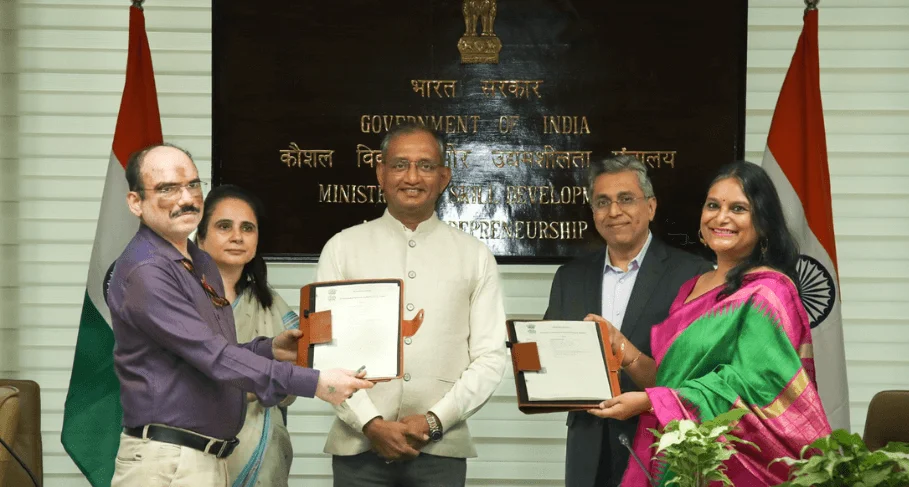 MSDE and Mahindra & Mahindra Ink MOU to Upskill Women With the Drone Didi Yojna