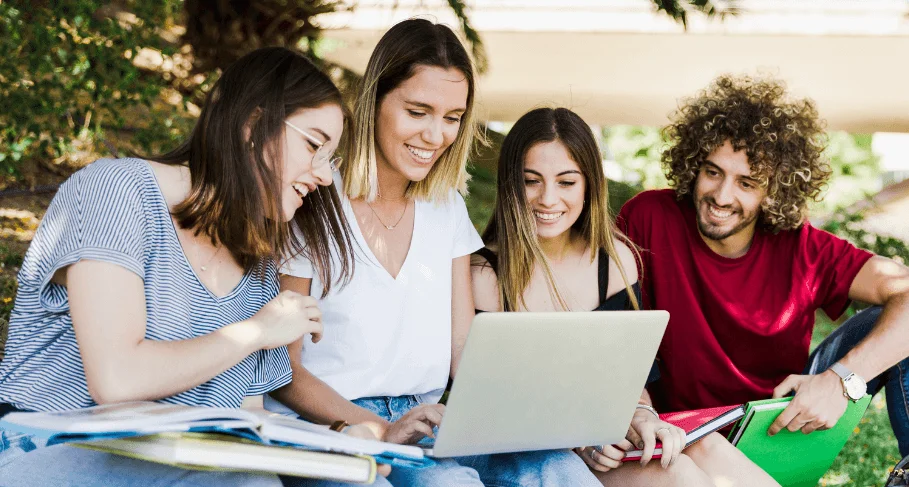 74 of Students Feel Online Education Is Superior to Traditional Classrooms Survey