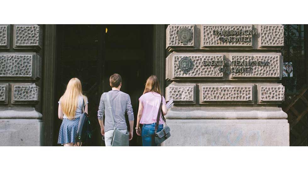 10 Reasons Indians Must Go Abroad For Higher Education